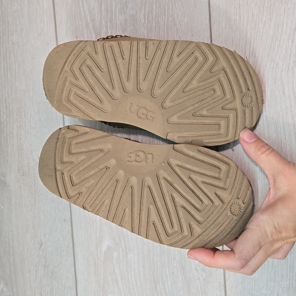 Ugg Australia Tasman II Kids Platform Sheepskin Boots shoes sz 11 Toddlers - Picture 11 of 12